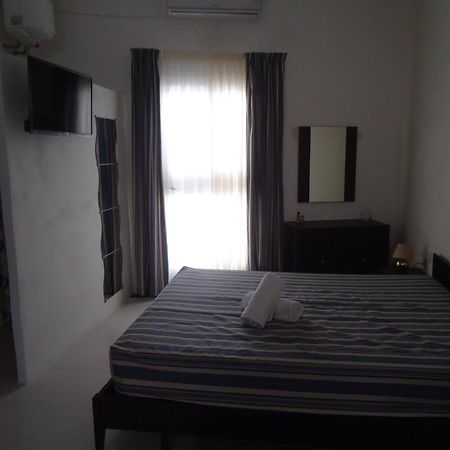 Апартаменты Shamrock Flats Меллиеха Номер фото