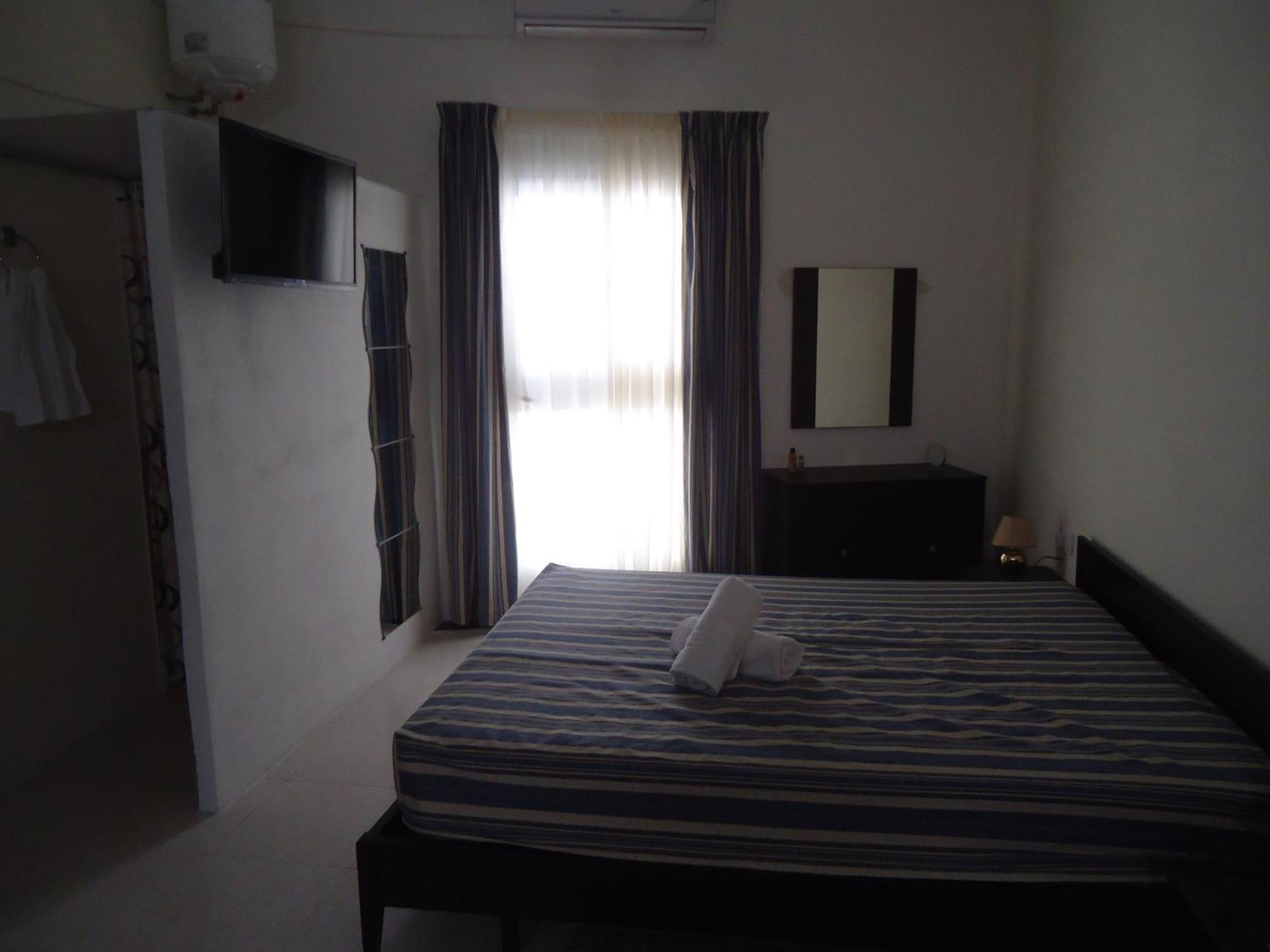 Апартаменты Shamrock Flats Меллиеха Номер фото