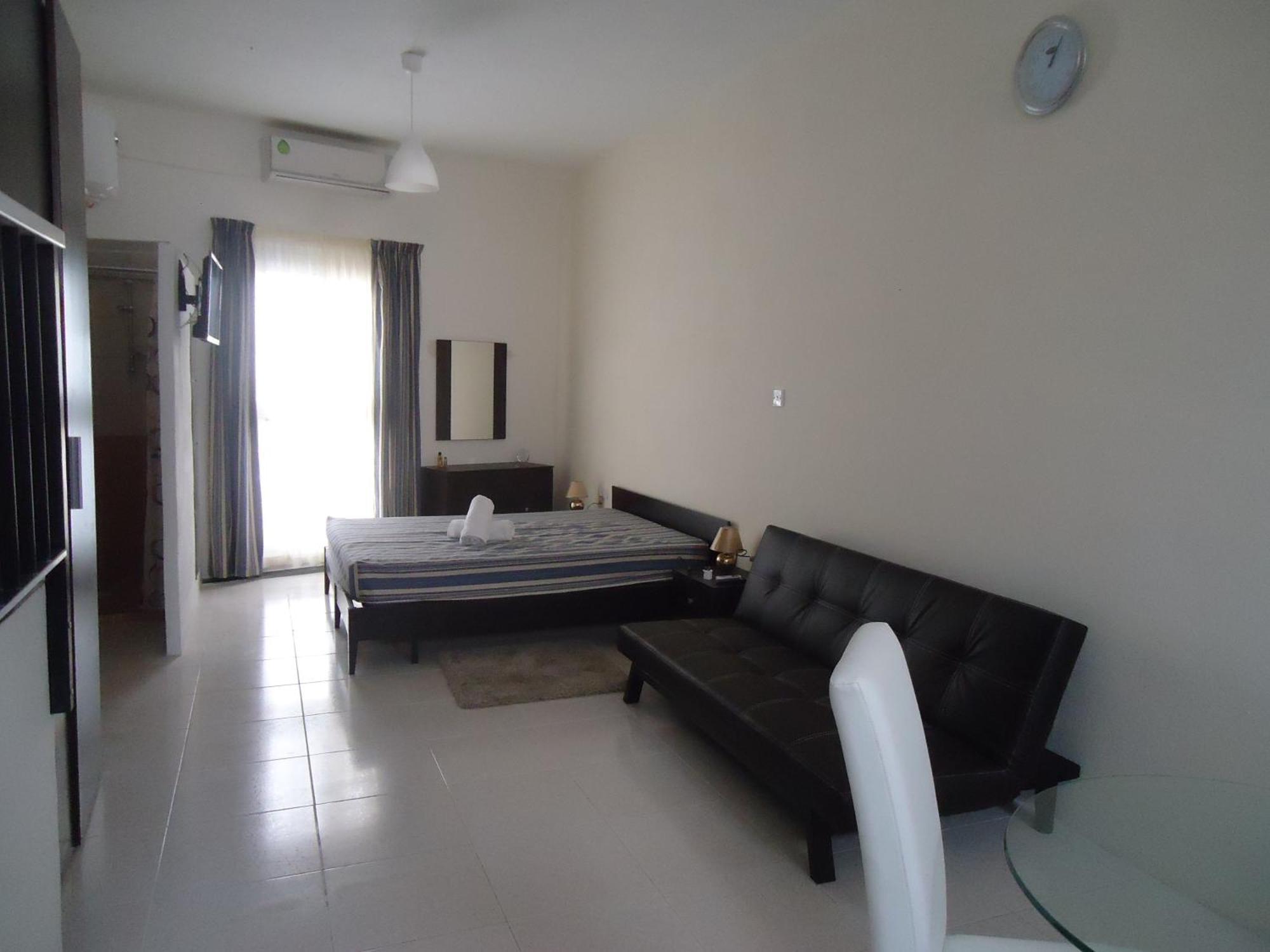 Апартаменты Shamrock Flats Меллиеха Номер фото